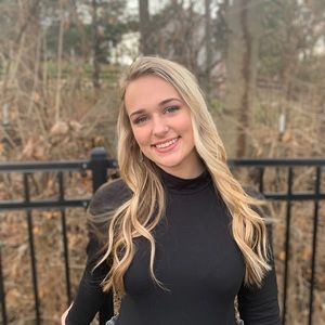 Meet your Posher, Mia